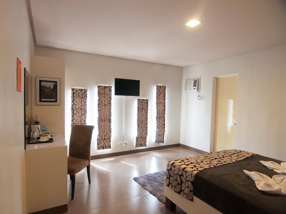 Avenue One Hotel Upper Digos Exteriér fotografie